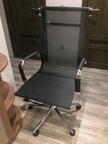 Компьютерное кресло Reus черное фото покупателя 10