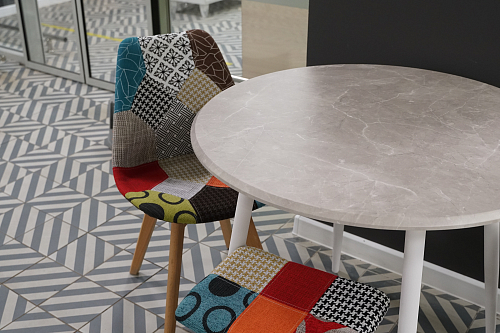 Деревянный стол Абилин 90х76 мрамор белый / черный матовый из шоурума 2