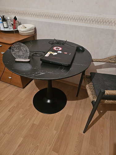 Керамический стол Тулип 90х74 белый мрамор / черная пленка / белый фото покупателя 8