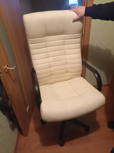 Компьютерное кресло Атлант 1 черное фото покупателя 3