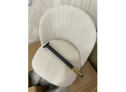 Стул на металлокаркасе Gabi 1 бежевый / черный с серебряными наконечниками фото покупателя 479