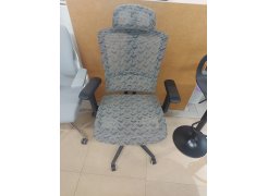 Компьютерное кресло Lanus gray / black из шоурума 1