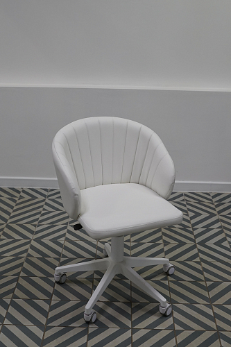 Компьютерное кресло Пард графитовый из шоурума 2