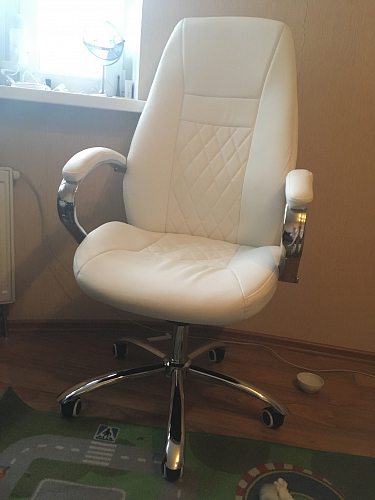 Компьютерное кресло Aragon белое фото покупателя 300