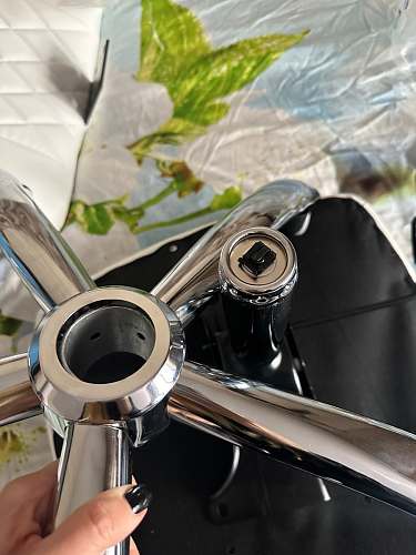 Компьютерное кресло Aragon белое фото покупателя 30