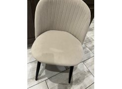 Стул на металлокаркасе Gabi 1 бежевый / черный с серебряными наконечниками фото покупателя 146