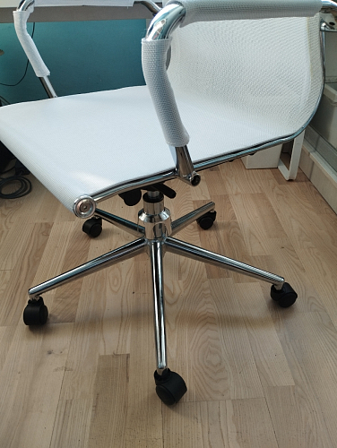 Компьютерное кресло Reus черная сетка / хром фото покупателя 49