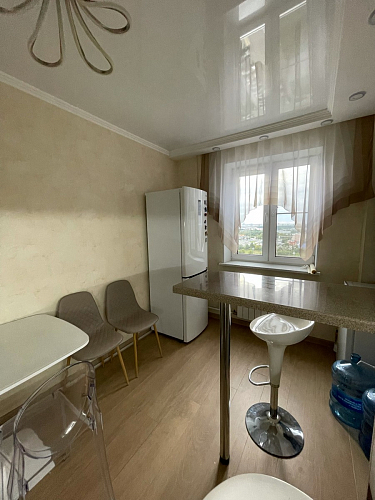 Стул на металлокаркасе Capri dark beige / white фото покупателя 112