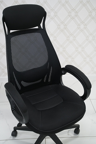 Компьютерное кресло Burgos белое из шоурума 9