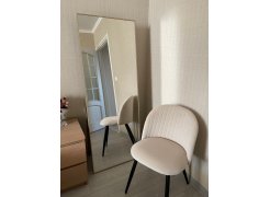 Стул на металлокаркасе Gabi 1 бежевый / черный с серебряными наконечниками фото покупателя 272